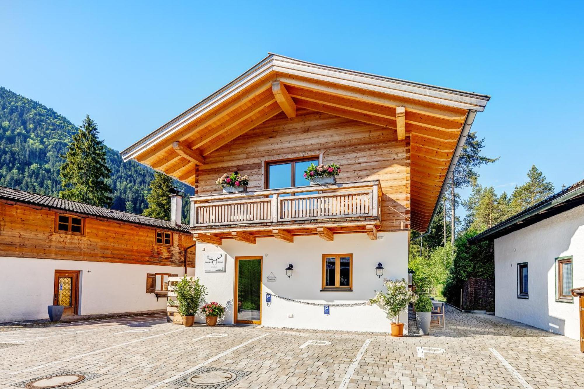 Landhaus Trinis - Kleine Kaffee Tee Theke Mit Kuehlschrank - Parkplatz Rotta Kültér fotó